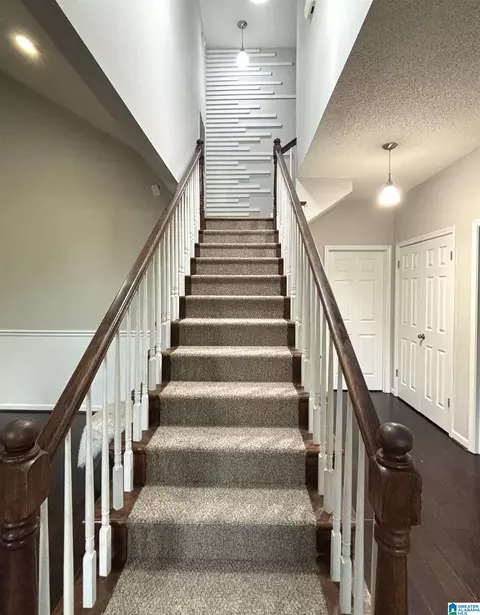 Entry Way - 605 E 20th St, Jasper, AL 35501 photo 1 of 3