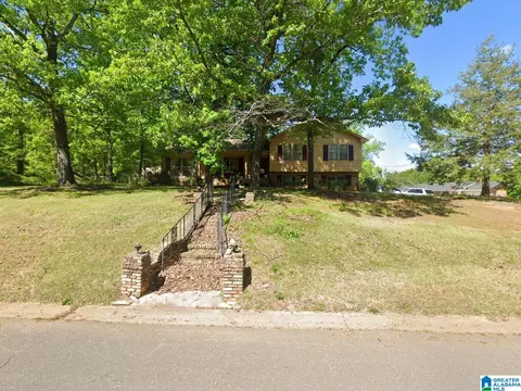 616 Yellowstone Dr, Birmingham, AL 35206