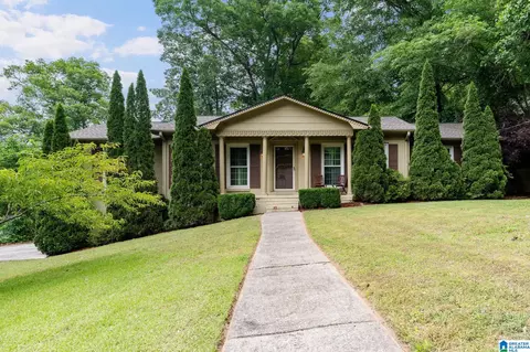 965 Mountain Oaks Dr, Hoover, AL 35226
