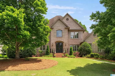 7059 Lake Run Dr, Vestavia Hills, AL 35242