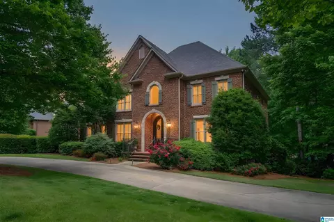 8164 Castlehill Rd, Birmingham, AL 35242