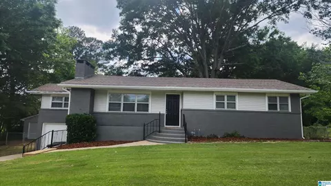 103 Pinecrest Rd, Hueytown, AL 35023