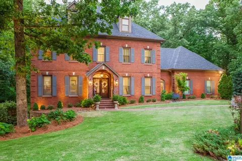 2116 Country Ridge Ln, Vestavia, AL 35243