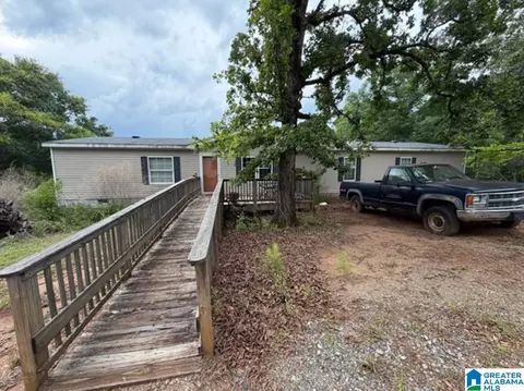 33 Wildwood Dr, Phenix City, AL 36869