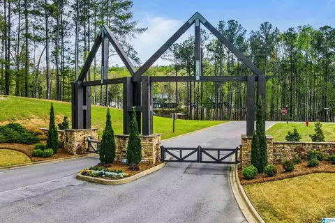 712 Hickory Holw #17, Chelsea, AL 35043