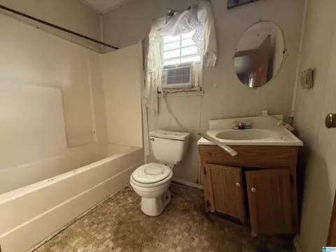 Bath - 311 Seddon Rd, Riverside, AL 35135 photo 1 of 2