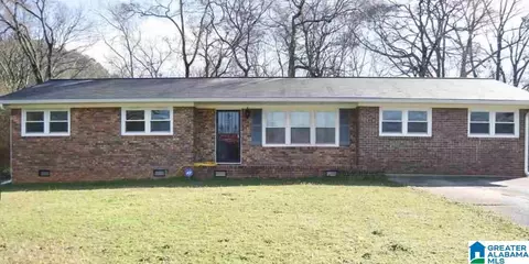 6201 Spruce Dr, Anniston, AL 36206