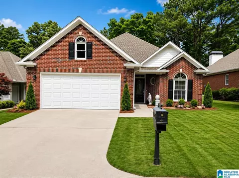 920 Greystone Highlands Cir, Birmingham, AL 35242