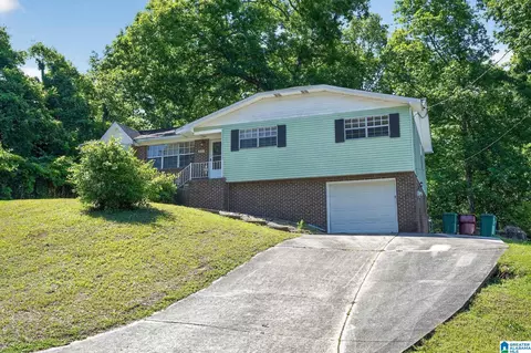 221 Jupiter Dr, Center Point, AL 35215