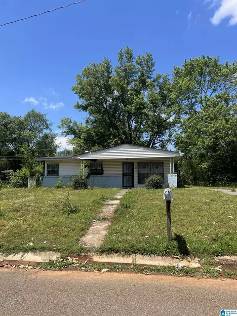 3807 Colton Ln NE, Huntsville, AL 35811