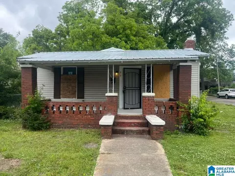 616 62nd St, Fairfield, AL 35064