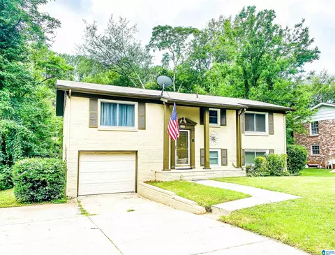 4007 Belvoir Dr SW, Huntsville, AL 35805