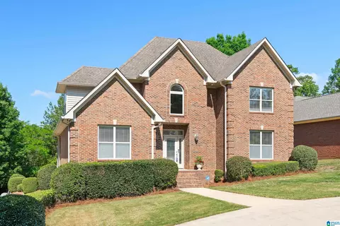 5620 Cahaba Glen Cir, Birmingham, AL 35210