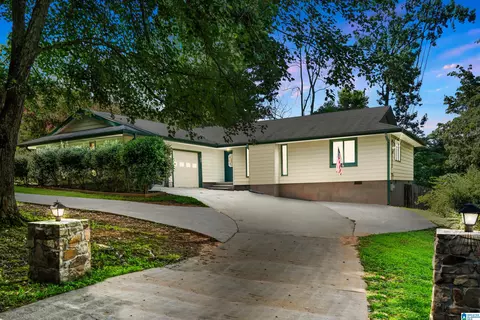 225 Eastview Dr, Madison, AL 35758