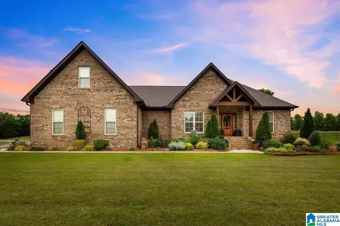102 Peach Tree Dr, Thorsby, AL 35171