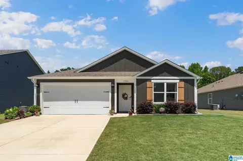 1755 Dixon Cir, Mount Olive, AL 35117