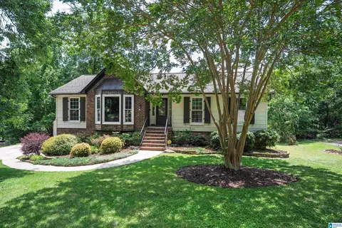 5525 Hunters Hill Rd, Irondale, AL 35210