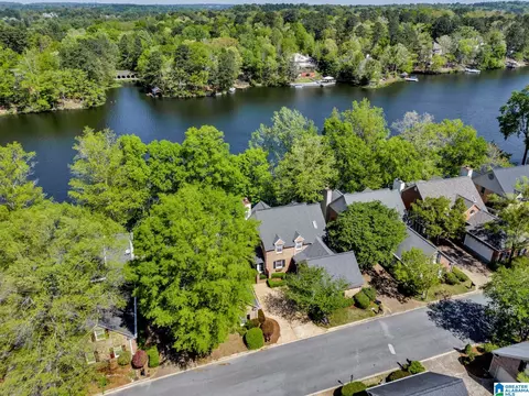 4644 S Lakeridge Dr, Hoover, AL 35244