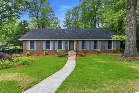 3268 Brashford Rd, Vestavia Hills, AL 35216