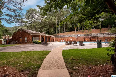 2100 Montreat Dr #D, Vestavia Hills, AL 35216