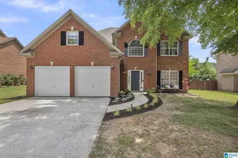 565 Forest Lakes Dr, Sterrett, AL 35147