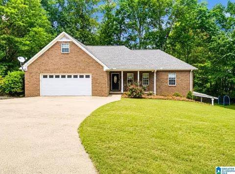 907 Spruce Rd, Oneonta, AL 35121