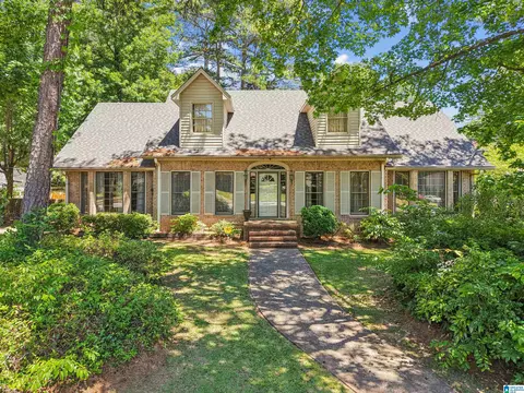 1213 Stonehedge Dr, Birmingham, AL 35235