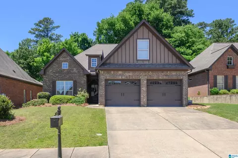 724 Bainbridge Ln, Irondale, AL 35210