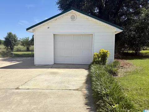 169 Guy St, Jemison, AL 35085 photo 5