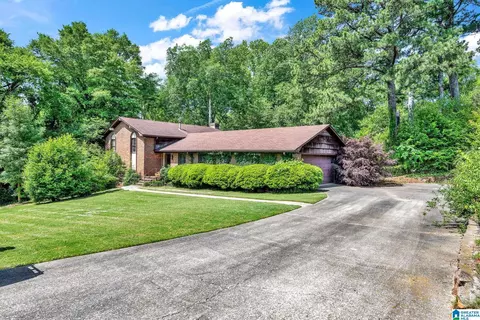 522 S Sanders Rd, Hoover, AL 35226