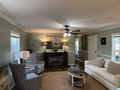 385 Lee Cir, Cropwell, AL 35054