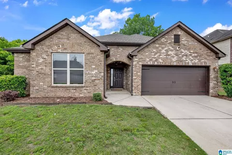 208 Creekside Ct, Pelham, AL 35124