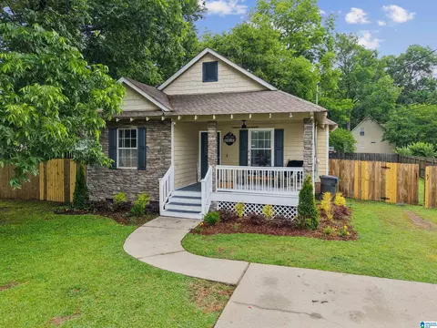 1943 16th St, Calera, AL 35040