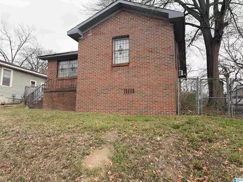 412 62nd St, Fairfield, AL 35064
