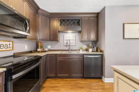 Kitchen - 6601 County Road 37, Clanton, AL 35045 photo 3 of 4