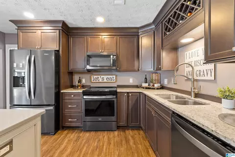 Kitchen - 6601 County Road 37, Clanton, AL 35045 photo 2 of 4