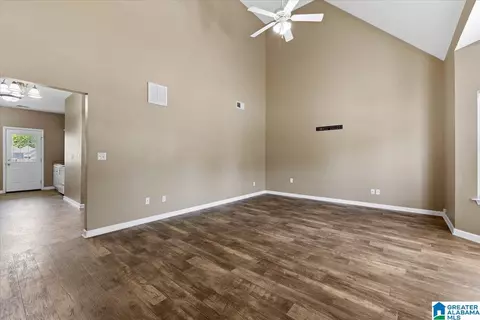 Living - 83 Park Dr S, Clanton, AL 35045 photo 1 of 3