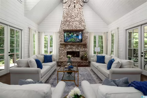 111 Trillium Dr, Irondale, AL 35210