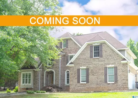 975 Avalon Ln, Anniston, AL 36207