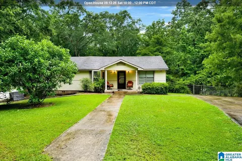 3939 Old Johns Rd, Hueytown, AL 35023