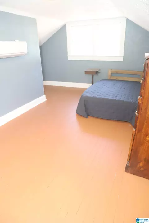 Bedroom - 326 E 5th St, Anniston, AL 36207 photo 3 of 4