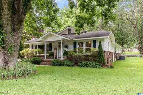 2701 4th Ave N, Clanton, AL 35045