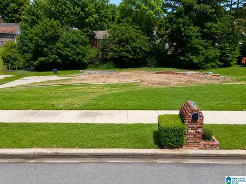1808 7th St NW #14, Center Point, AL 35215
