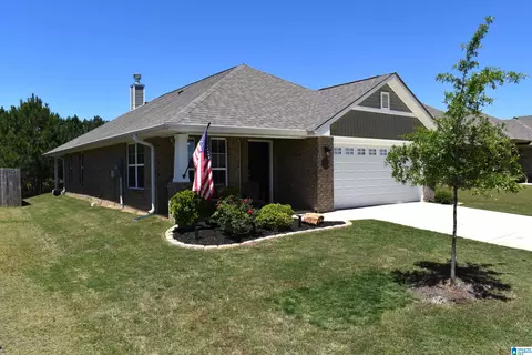 198 Waterford Lake Dr, Calera, AL 35040