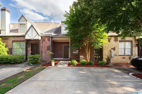 2239 Ridgemont Dr, Hoover, AL 35244