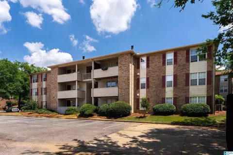 1108 Chapel Creek Dr #1108, Hoover, AL 35226