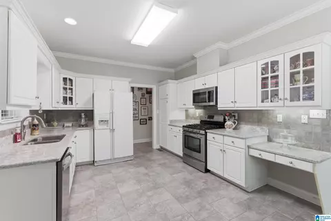 Kitchen - 141 Ashley Pl, Dora, AL 35062 photo 2 of 3
