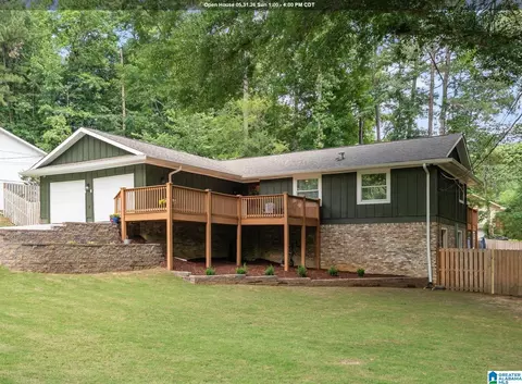 1066 Chateau Dr, Helena, AL 35080