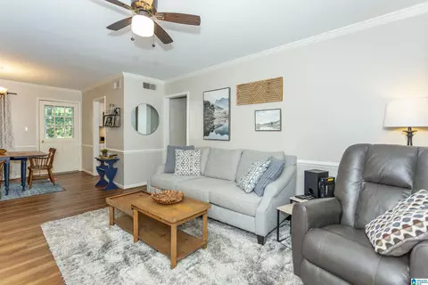 2042 Montreat Pkwy #D, Vestavia Hills, AL 35216
