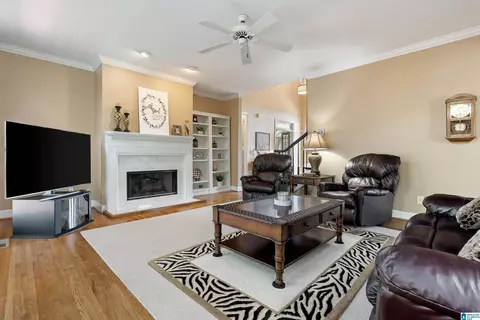 121 Southview Dr, Hoover, AL 35244